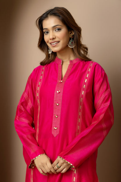 Nazakat-E-Gulaab