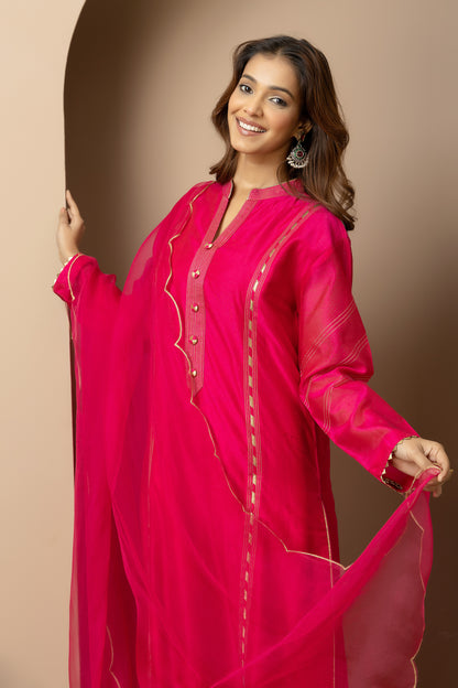 Nazakat-E-Gulaab